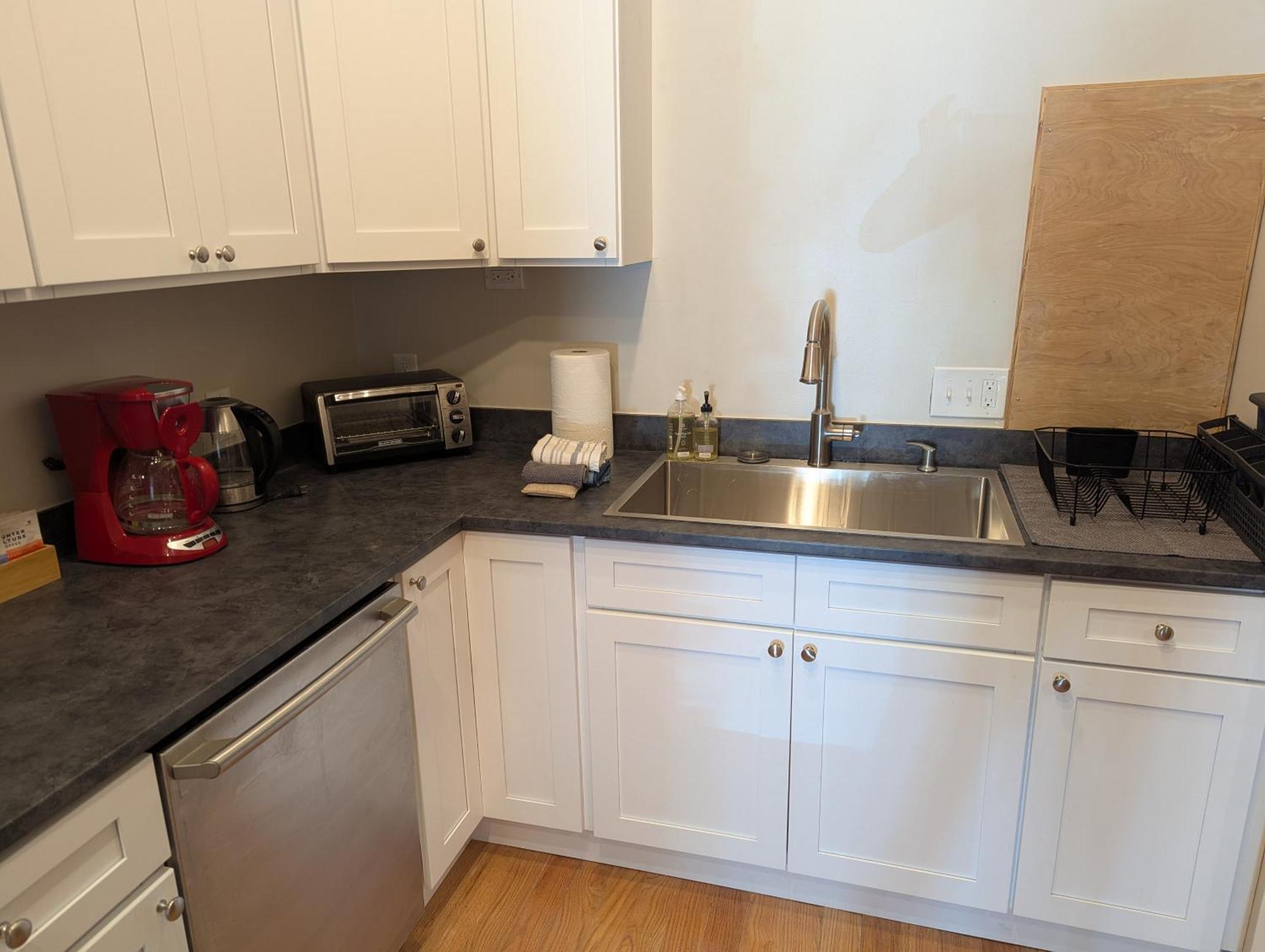 Refresh 3Br Apt New Kitchen! Downtown Дарем Экстерьер фото